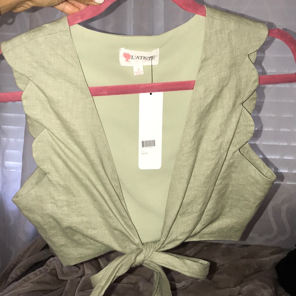 Green front tie crop top